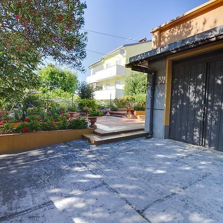 Apartment Oleander Mali Losinj Bagian luar foto