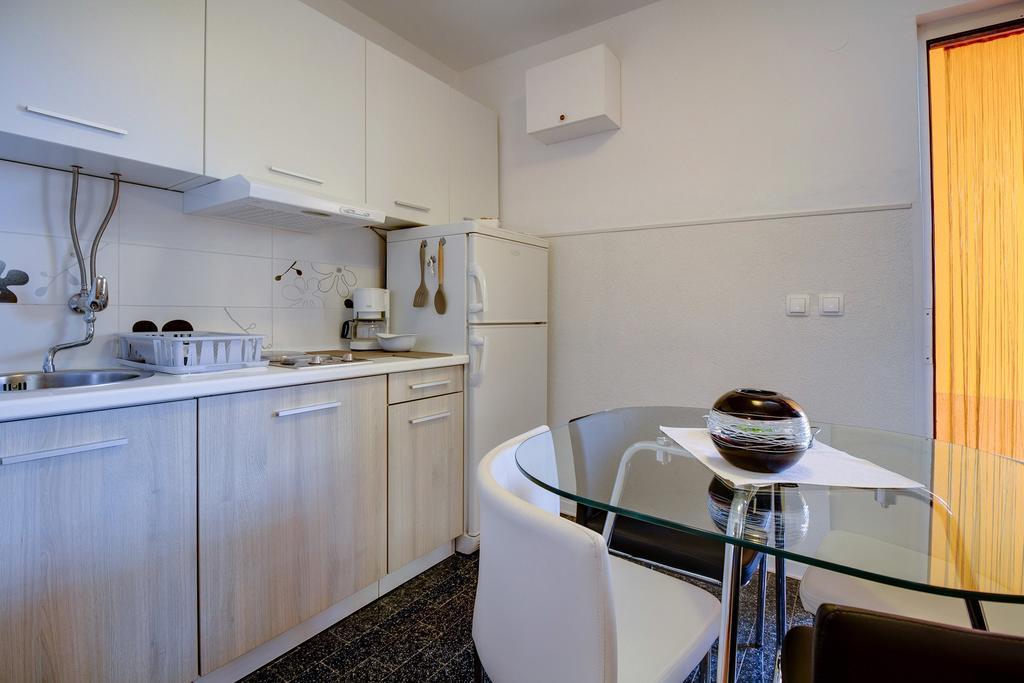 Apartment Oleander Mali Losinj Ruang foto