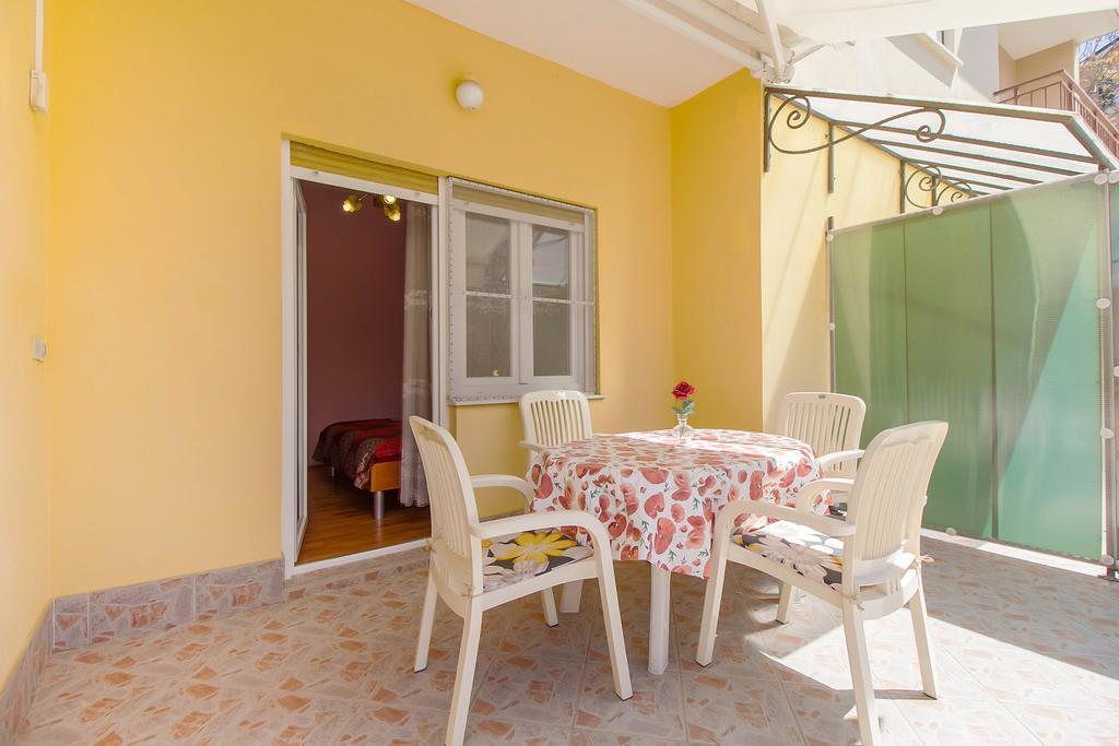 Apartment Oleander Mali Losinj Bagian luar foto